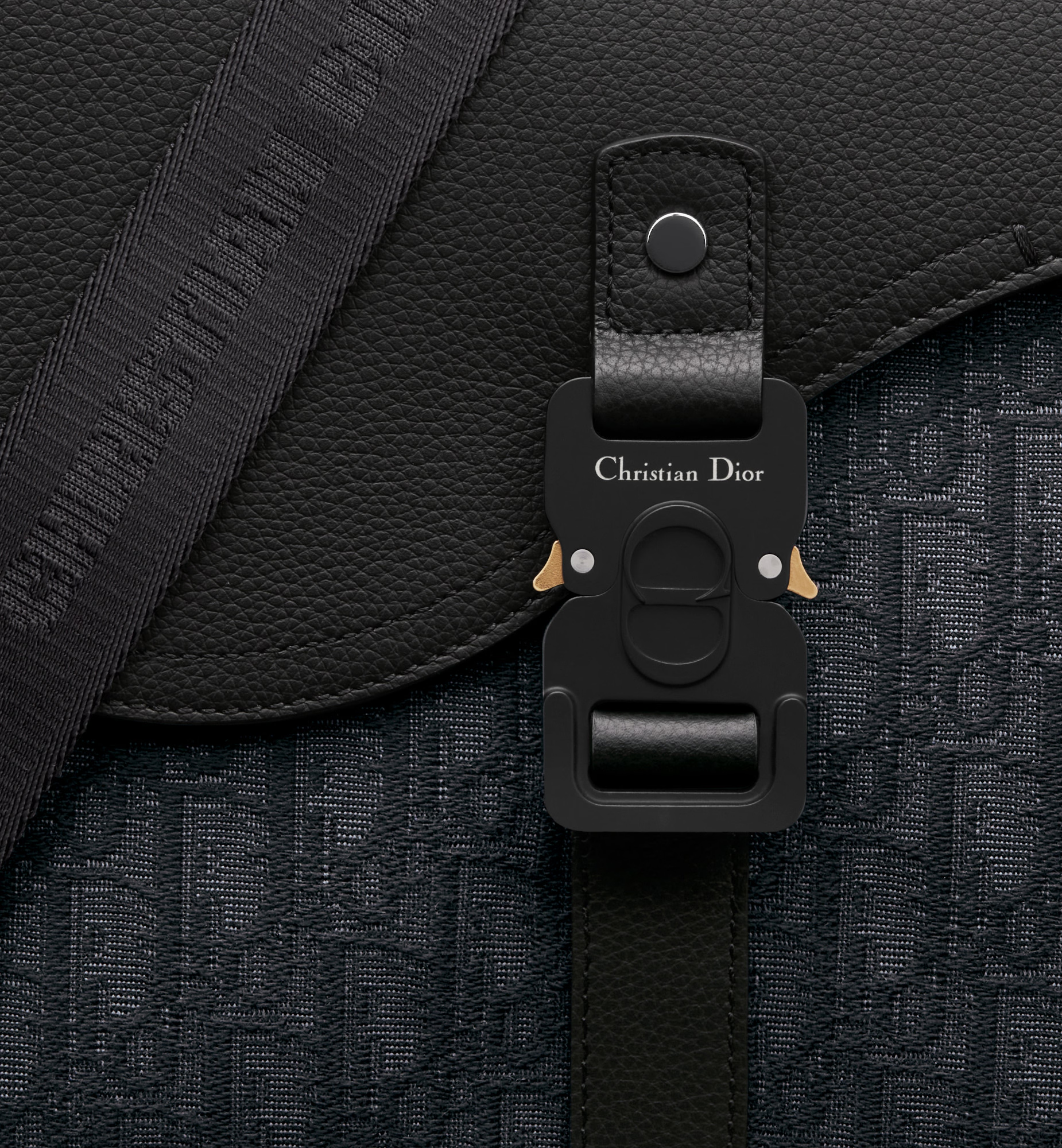 Saddle Messenger Bag